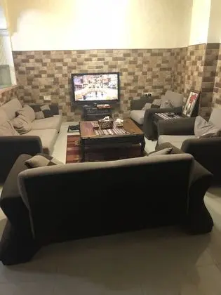 Yasmeen Apartment