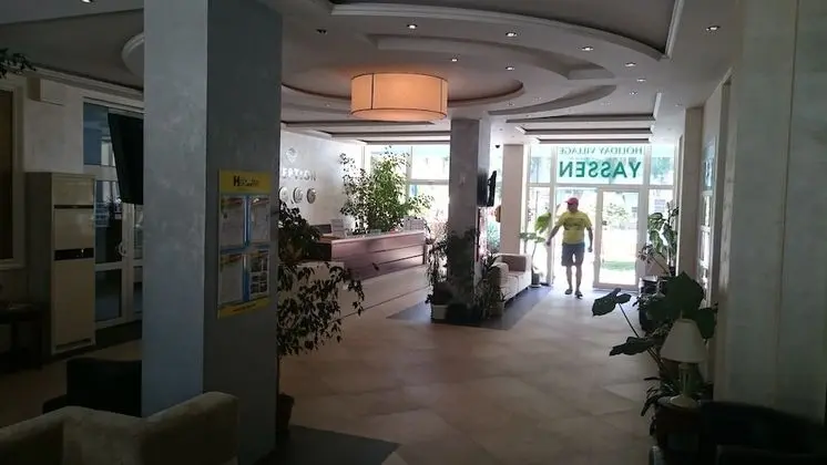 Yassen Holiday Village - Lobi