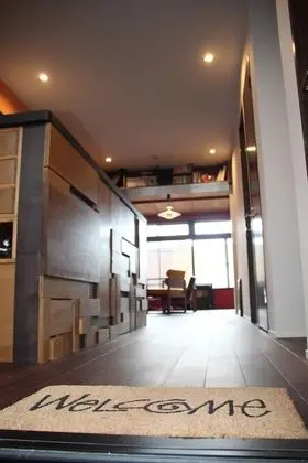 YAWP! backpackers - Hostel - Lobi