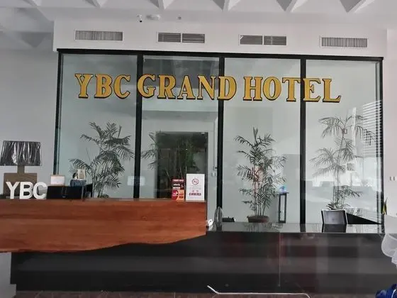 YBC Grand Hotel - Lobi