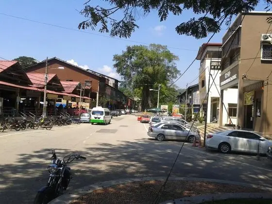 YEE TAI INN SUNGAI LEMBING