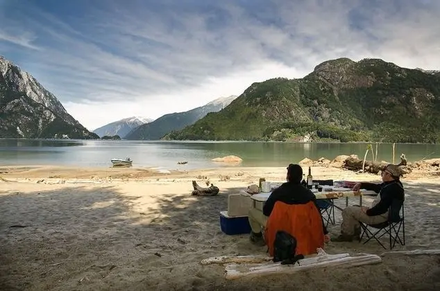 Yelcho Hotel en la Patagonia - Plaj