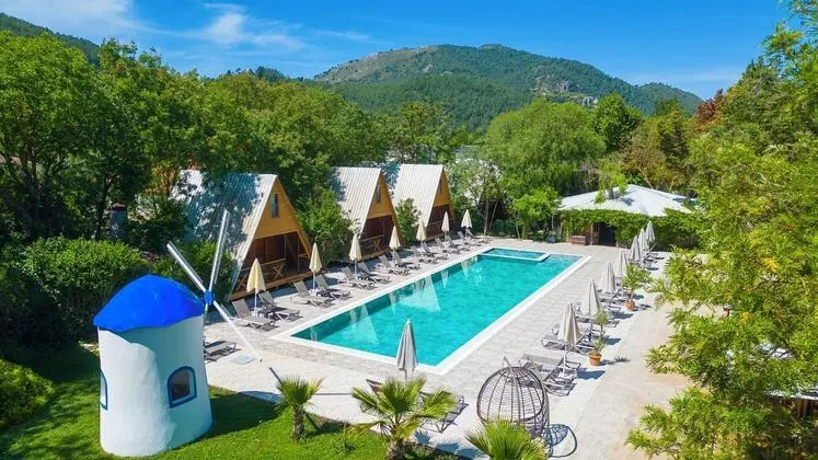 Yeldeğirmeni Bungalow Hotel