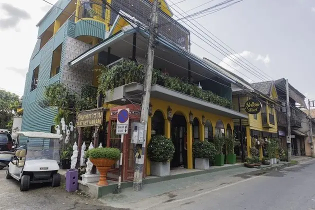 Yellow Hotel