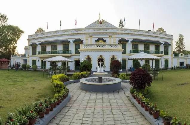 Yellow Durbar Apartment and Lounge