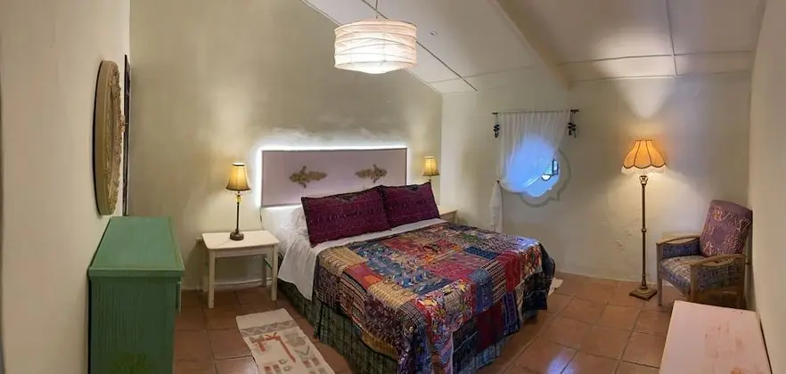 Yellow House - Hostel