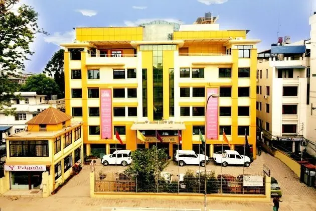 Yellow Pagoda Hotel - Dış Mekan