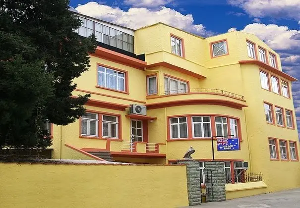 Yellow Rose Pension