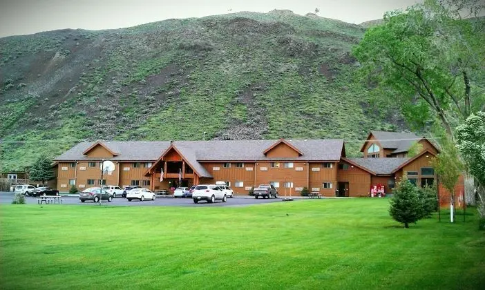 Yellowstone Village Inn and Suites - Öne Çıkan Resim