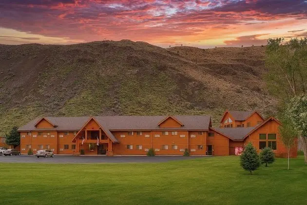 Yellowstone Village Inn and Suites - Öne Çıkan Resim