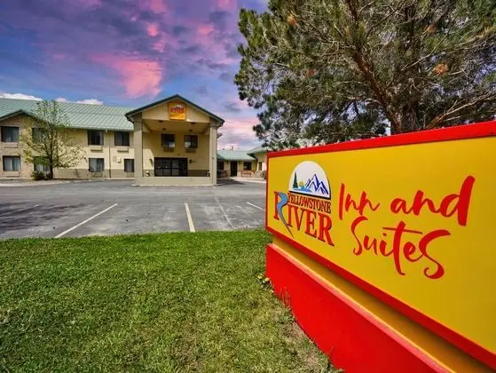 Yellowstone River Inn & Suites - Dış Mekan