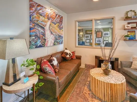Yellowstone River Inn & Suites - Lobi