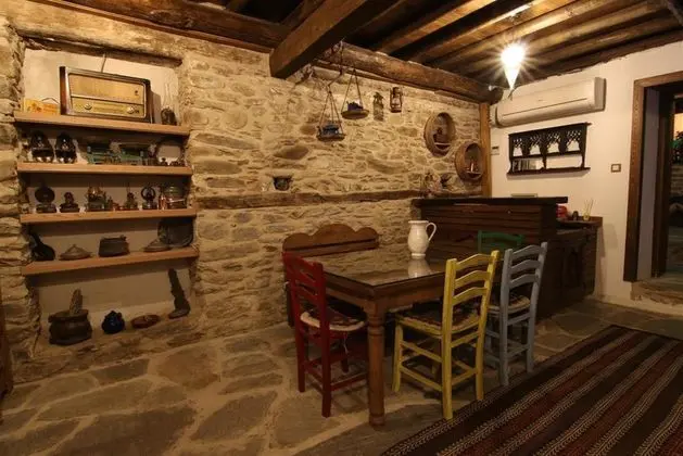 Yeni Gelin Evi Birgi - Yerinde Yemek