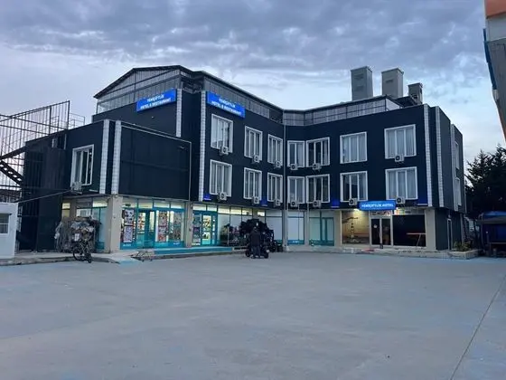 Yeniçiftlik Otel