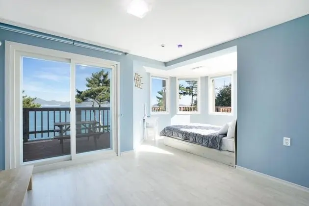 Yeosu Badawadeungdae Pension