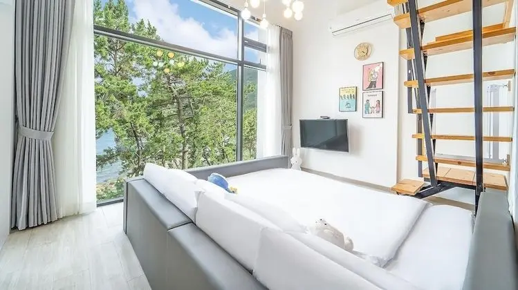 Yeosu Cnblue Kids Gajok Oceanview Pension - Dış Mekan