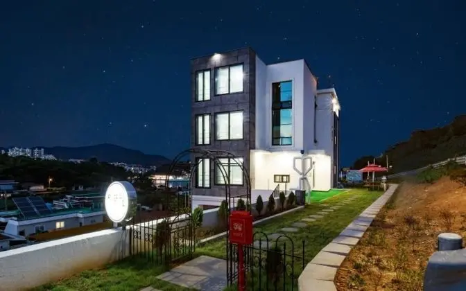 Yeosu Etoile Pension