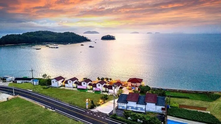 Yeosu Hi Mom Kids Family Pension Gold