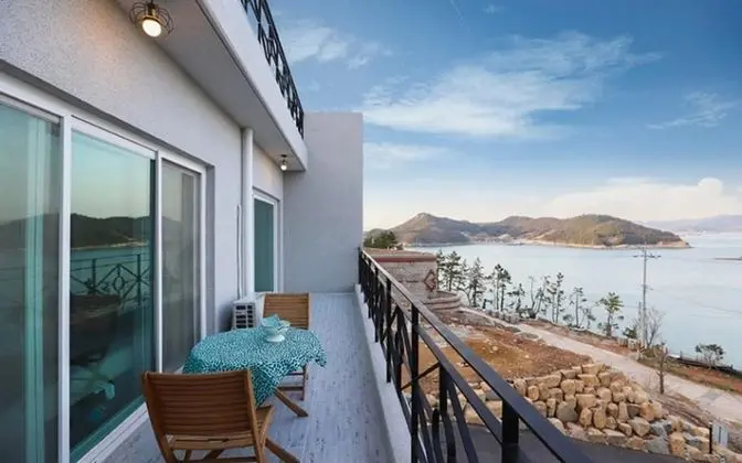 Yeosu Lamer Pension