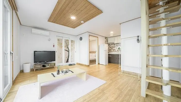 Yeosu Riaeddo Poolvilla Pension