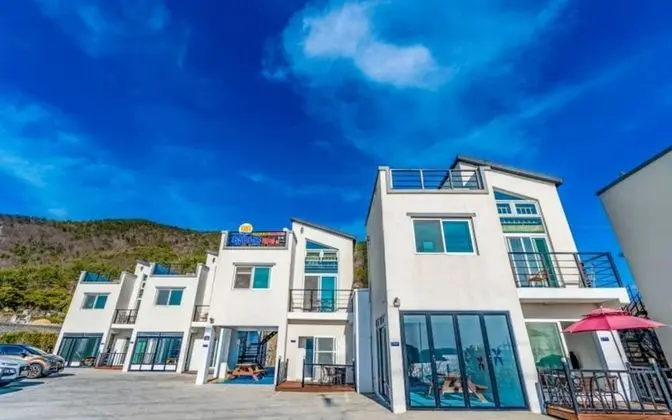 Yeosu Seommaeul Pension