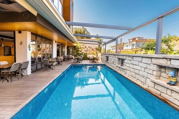 Yerli Otel Alaçatı