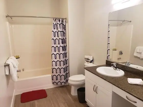 Yes it s Right 2 Suites and 3 Baths in the Heart of San Diego FB2 - Oda