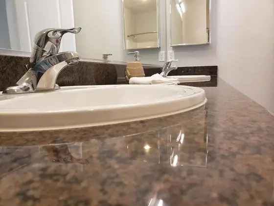 Yes it s Right 2 Suites and 3 Baths in the Heart of San Diego FB2 - Oda