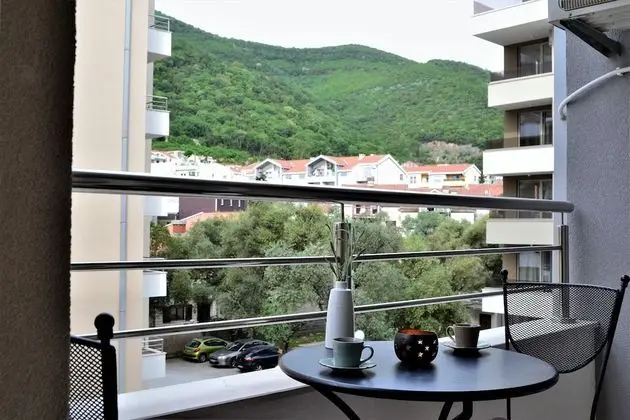 Yeshill Apartments