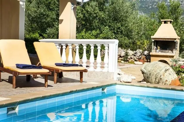 Villa-yianna Cool Interior and Tranquil Exterior - Oda