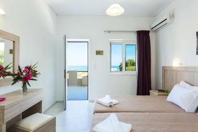 Yiannis Apartments
