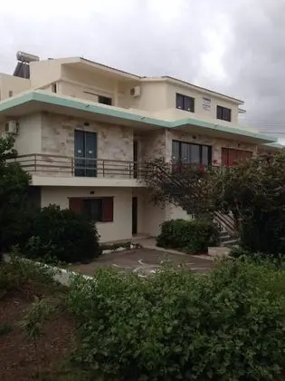 Yiannis Apartments
