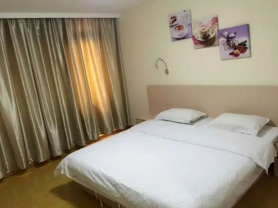 Yimi Hotel Shiqiao Metro Branch - Oda