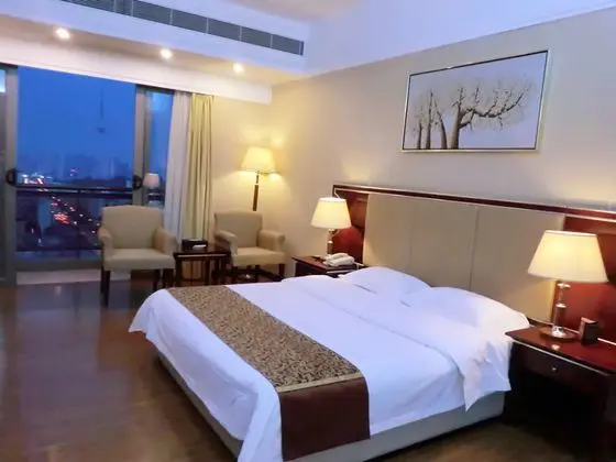 Yinfeng International Apartment Hotel