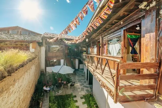 Yi's Hostel