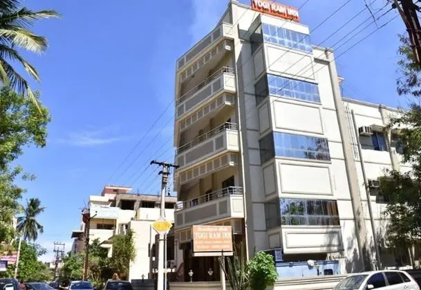 Yogi Ram Inn - Dış Mekan