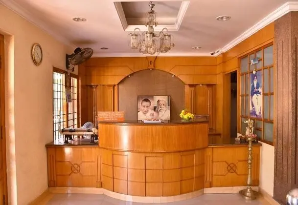 Yogi Ram Inn - Lobi