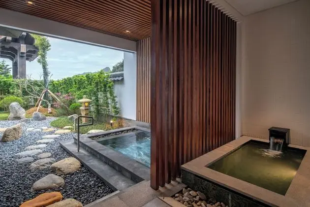 Yoko Onsen Quang Hanh - Havuz