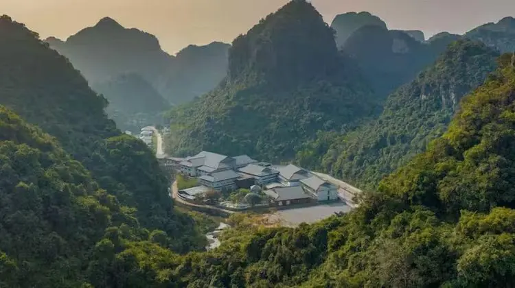 Yoko Onsen Quang Hanh - Öne Çıkan Resim