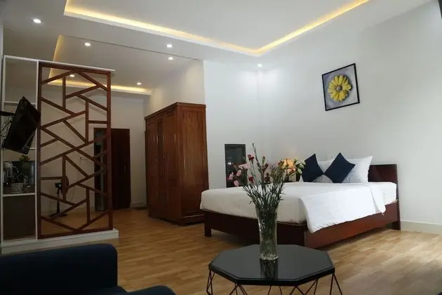 YOLO Apartment Homes