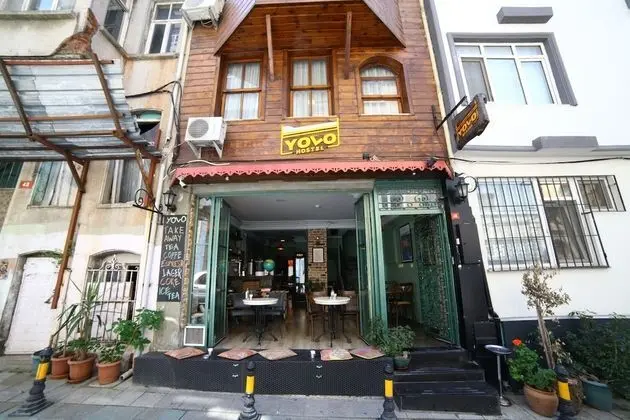Yolohostel