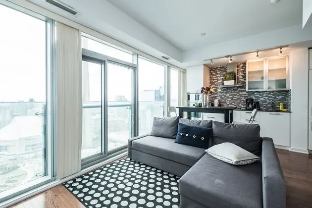 York Street Condos Tower 2 - Öne Çıkan Resim