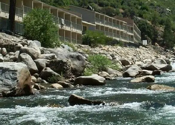 Yosemite View Lodge