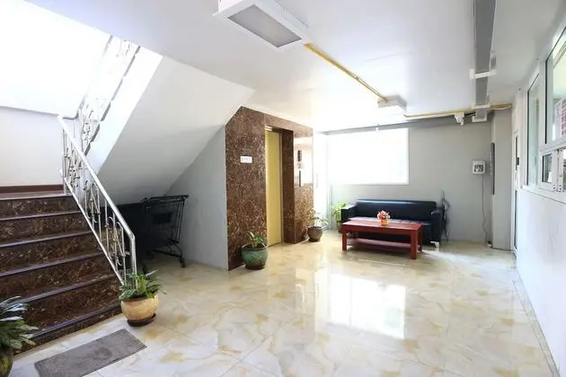 You House Residence - Lobi