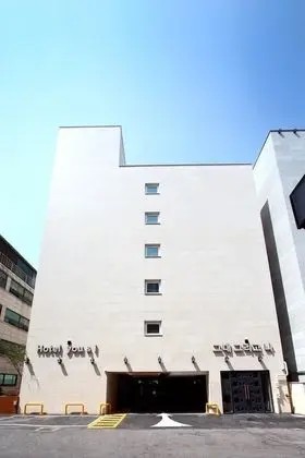 Hotel You&I
