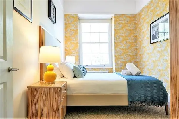 Your Apartment Berkeley Sq Pads 1