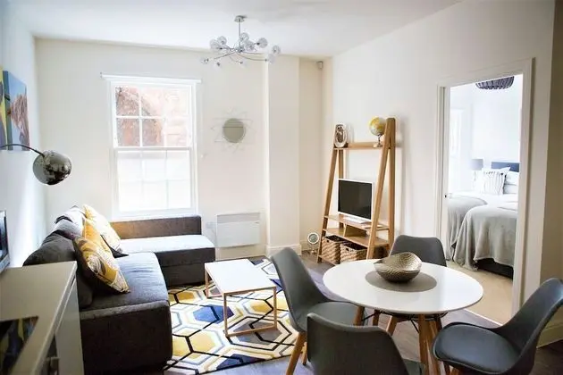 Your Apartment The Clarence - No 1