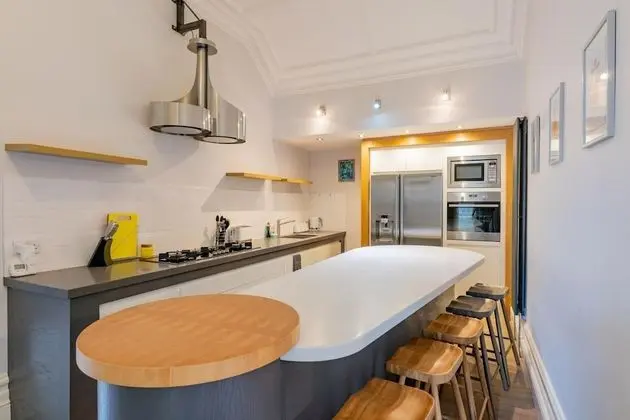 Your Apartment Mortimer Road