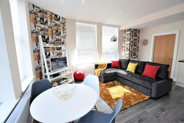 Your Apartment The Old Bank 1