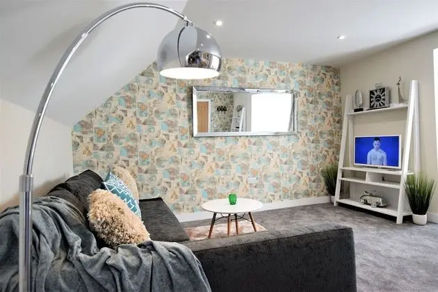 Your Apartment The Old Bank 4